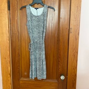 GAP Black and white tie waist dress